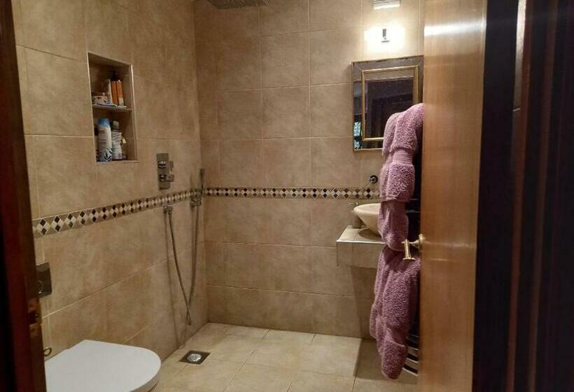 민박 Osborne Lodge