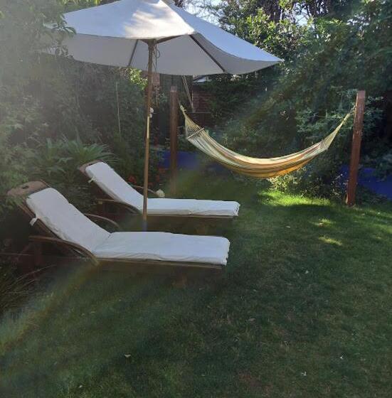 민박 Osborne Lodge