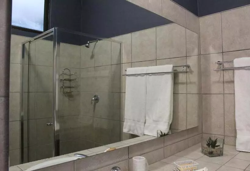 ペンション Lindekroon Guest House