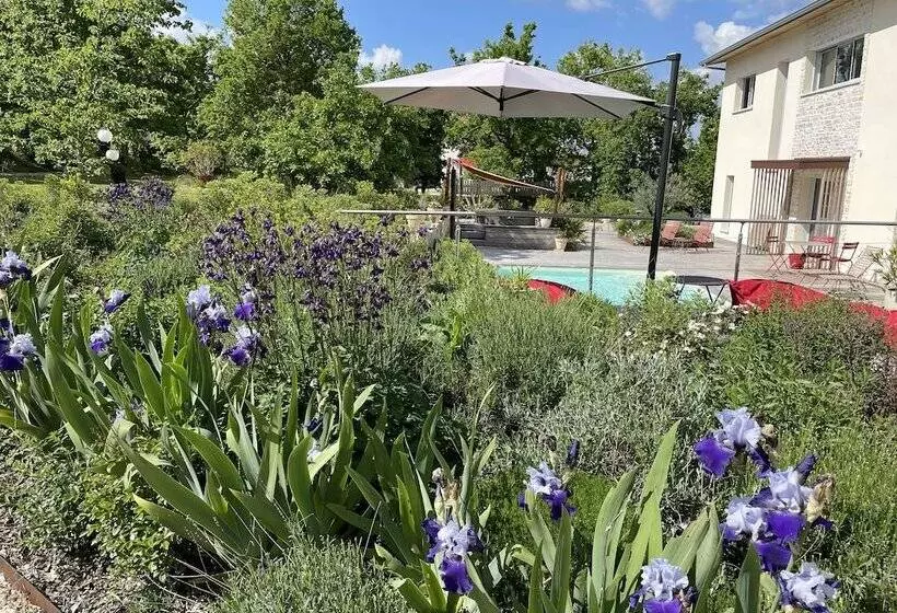 Majatalo Maison D Hôtes De Charme Le Clos De La Fontaine Piscine & Spa