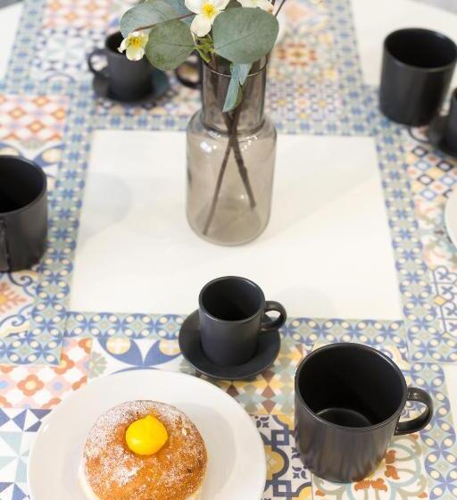 פנסיון Nerissa Suites&rooms