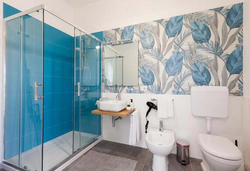 פנסיון Nerissa Suites&rooms