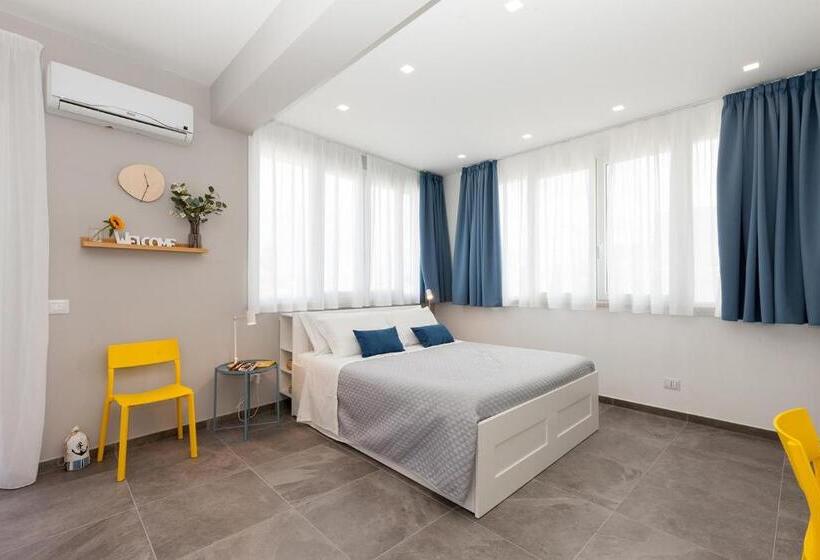 פנסיון Nerissa Suites&rooms