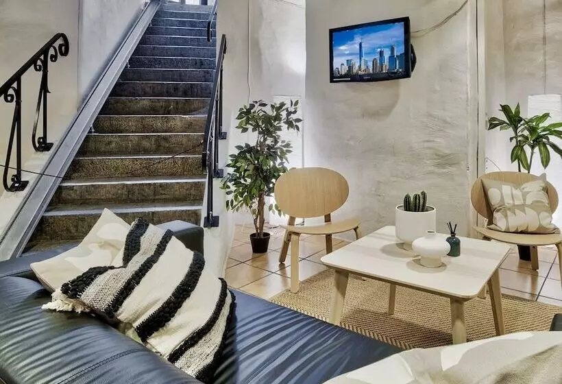 فندق صغير Nomad Cave