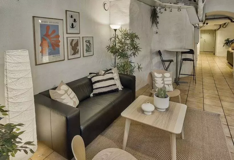 فندق صغير Nomad Cave