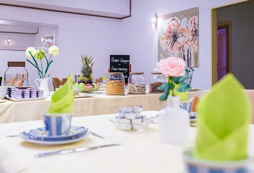 Europa Hotel Garni Free Parking