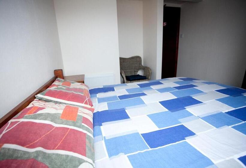 Hotel Aille River Tourist Hostel And Camping Doolin