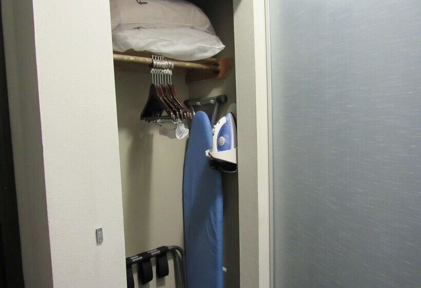 Отель Best Western Abbeville Inn And Suites