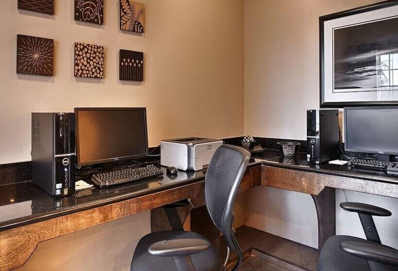 Отель Best Western Abbeville Inn And Suites