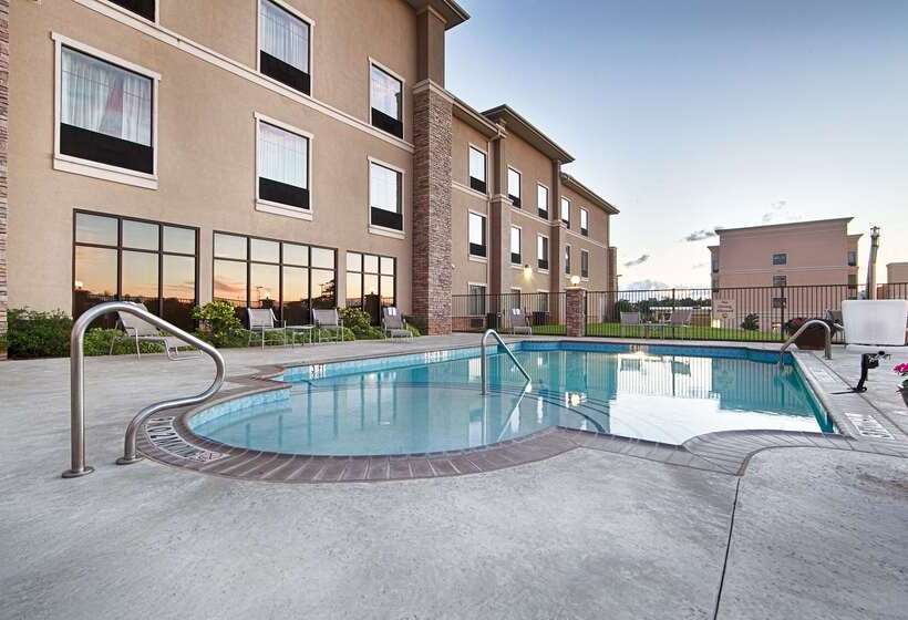 בית מלון כפרי Best Western Plus Texarkana Inn And Suites