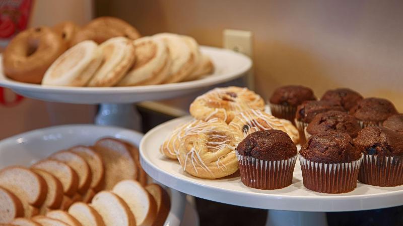 בית מלון כפרי Best Western Plus Texarkana Inn And Suites