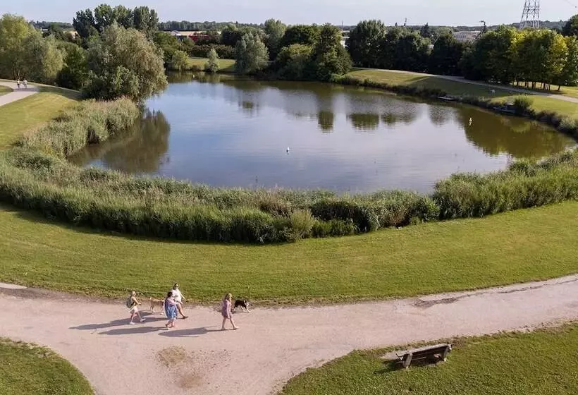 هتل Kyriad Direct Chilly Mazarin