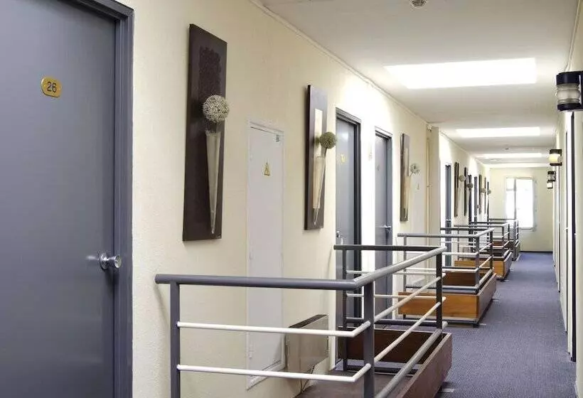 هتل Kyriad Direct Chilly Mazarin