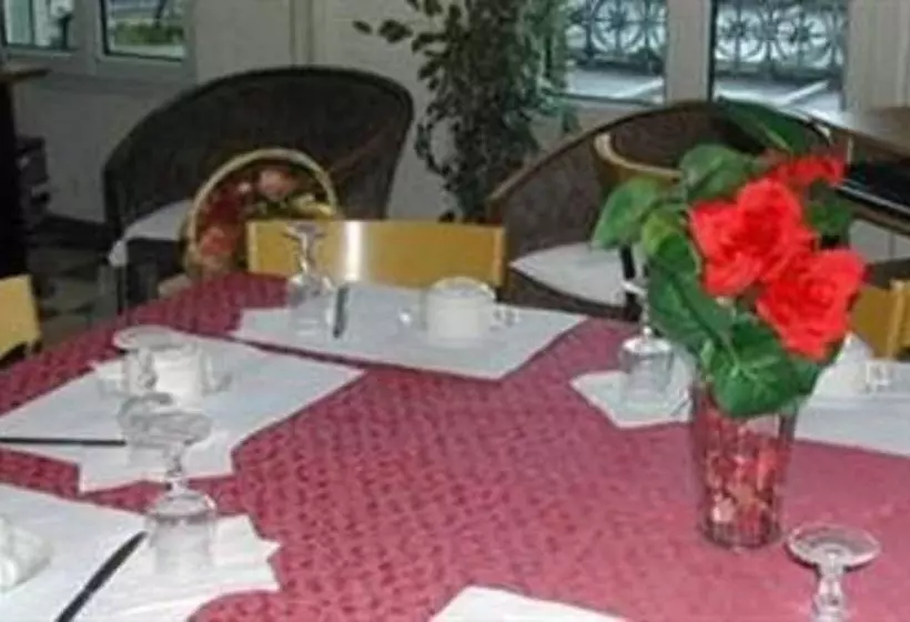 ホテル Hôtel De La Terrasse