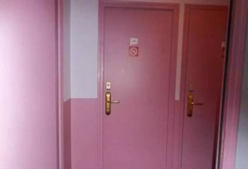 ホテル Hôtel De La Terrasse