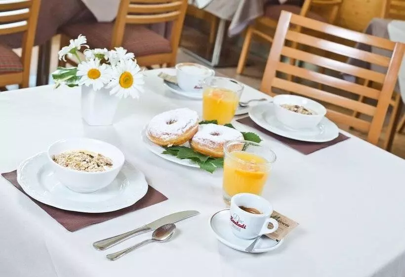 ホテル Martinelli