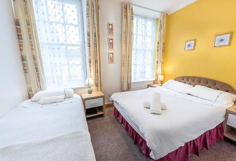 پانسیون Portree