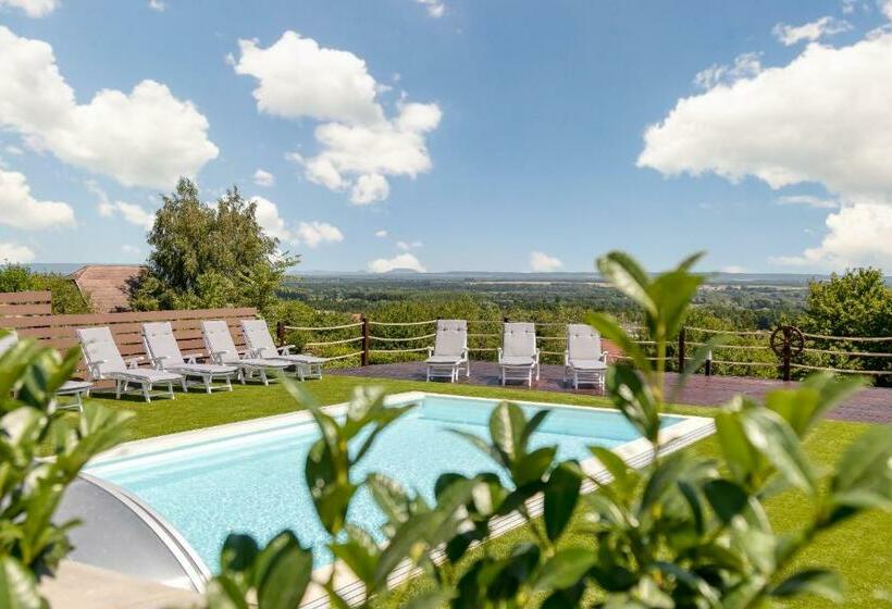 Love And Dream élményvilla