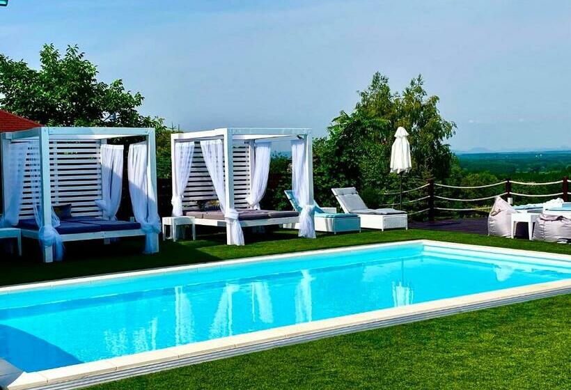 Love And Dream élményvilla