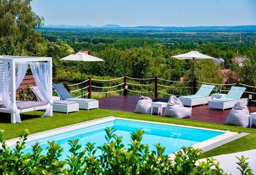 Love And Dream élményvilla