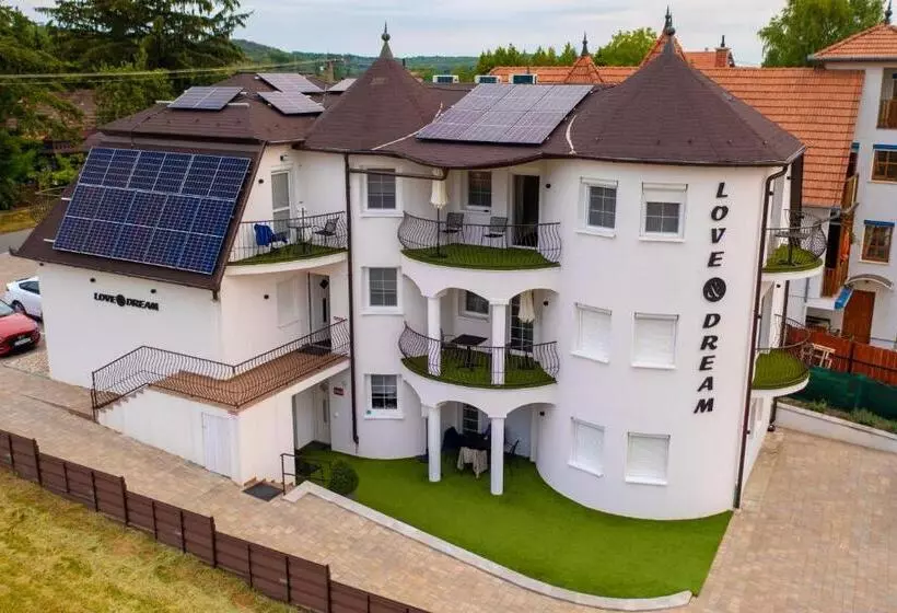 Love And Dream élményvilla