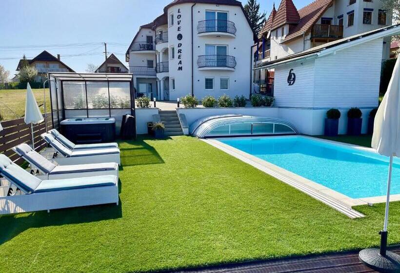 Love And Dream élményvilla