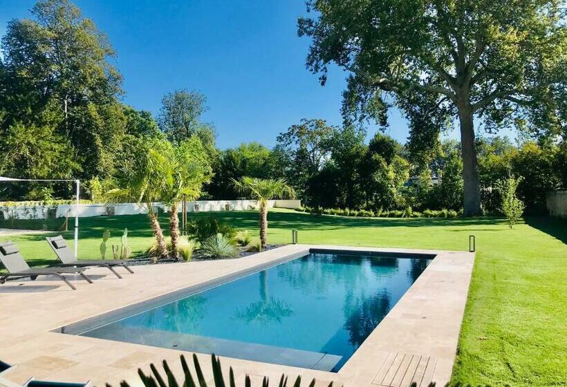 פנסיון Les Chambres De La Varenne