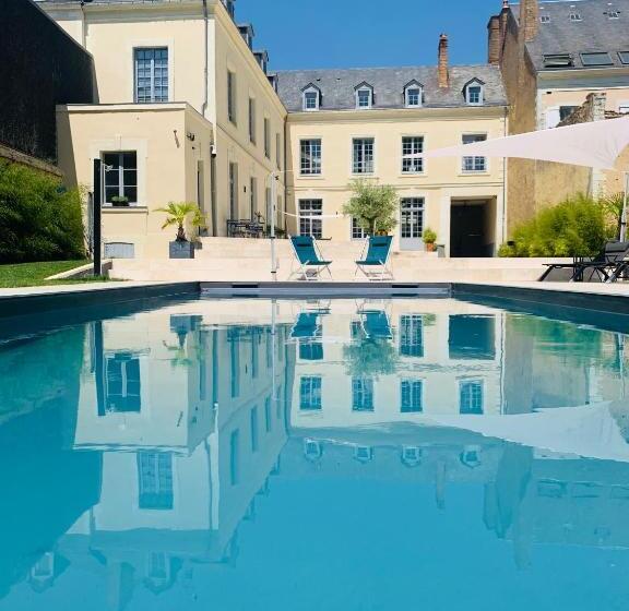 פנסיון Les Chambres De La Varenne