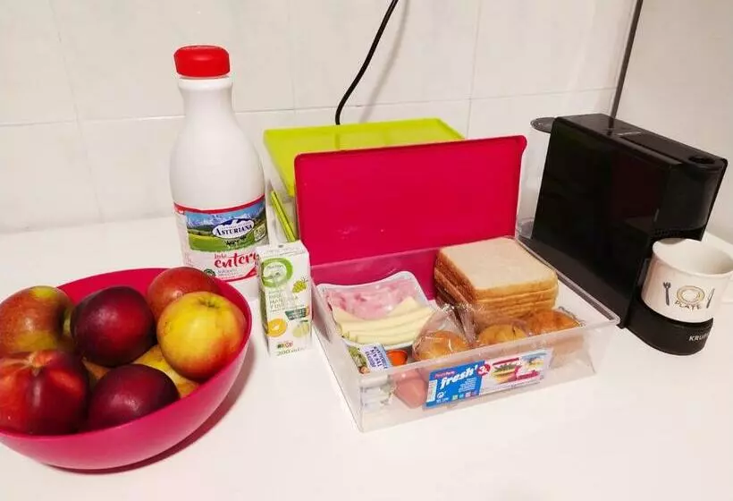 ユースホステル Family House Gijón