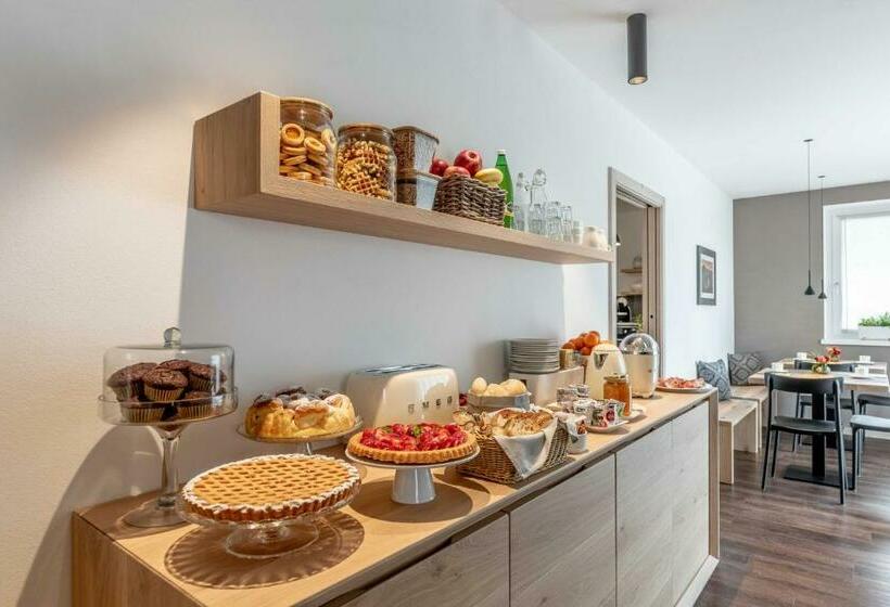 La Pao Bed And Breakfast