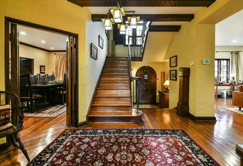 پانسیون Beautiful Airy Architectdesigned Room And Brand New Private Luxe Bathroom