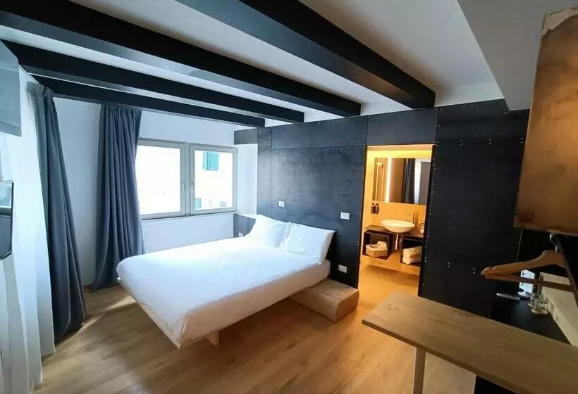 پانسیون Le Meridiane City Rooms In Trento