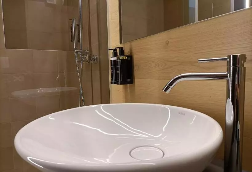 پانسیون Le Meridiane City Rooms In Trento