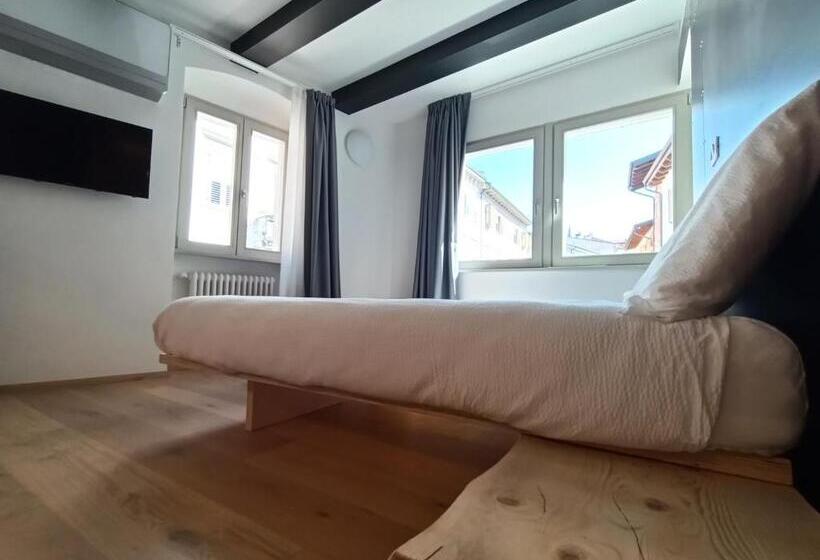 Пансион Le Meridiane City Rooms In Trento