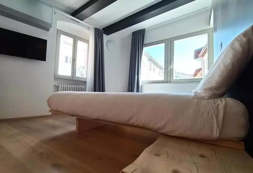 پانسیون Le Meridiane City Rooms In Trento