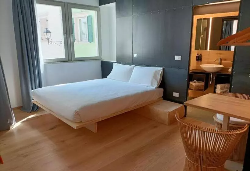 پانسیون Le Meridiane City Rooms In Trento