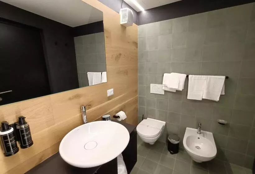 پانسیون Le Meridiane City Rooms In Trento