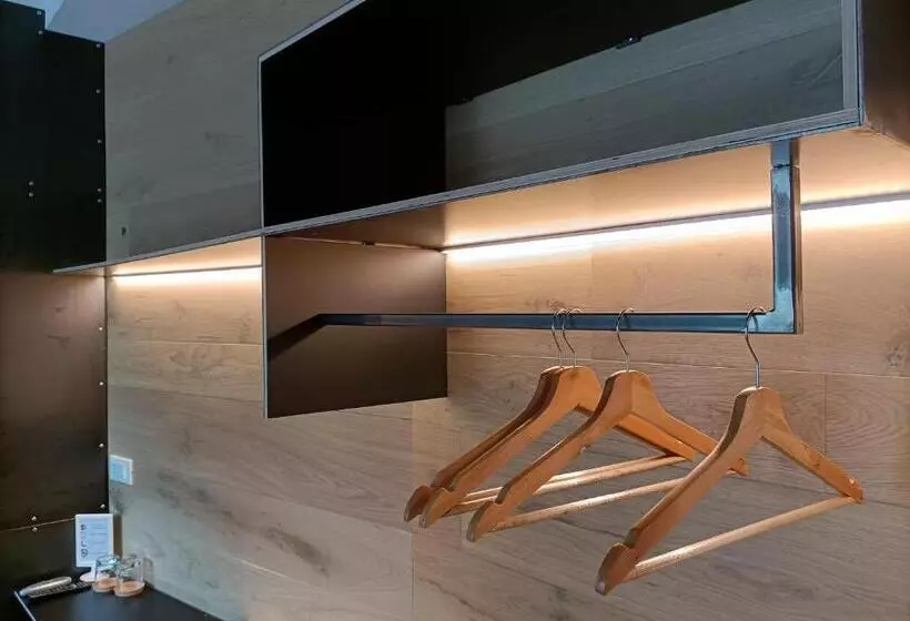 پانسیون Le Meridiane City Rooms In Trento