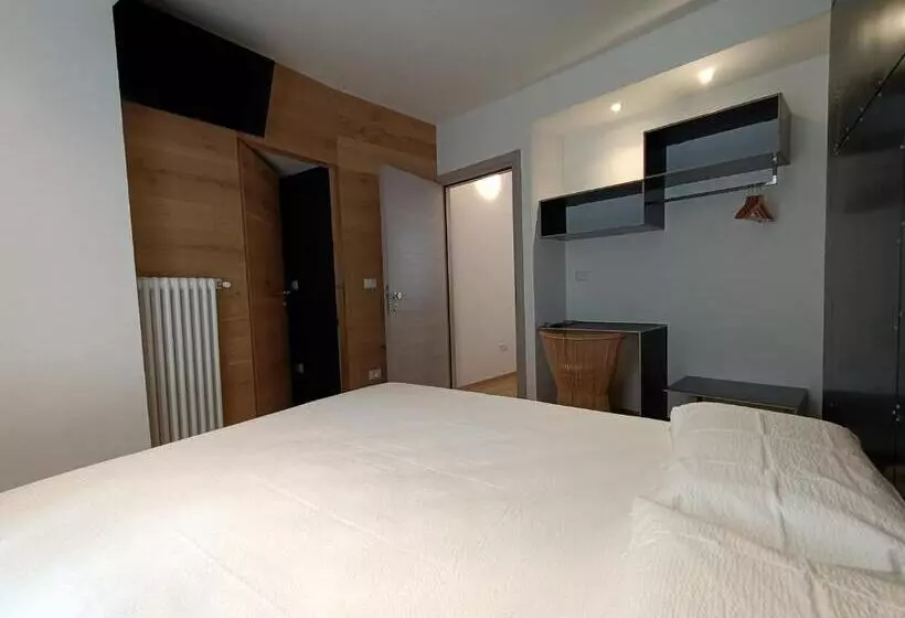 پانسیون Le Meridiane City Rooms In Trento