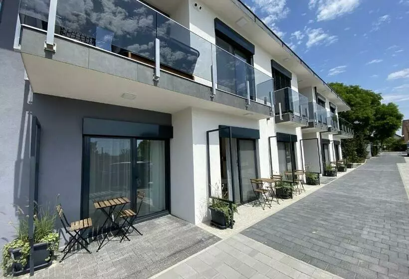 ペンション Magnolia Room & Spa   Adults Only