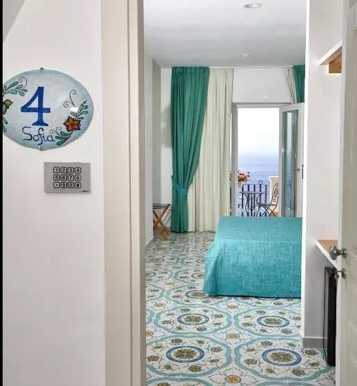 ペンション Malafemmena Guest House