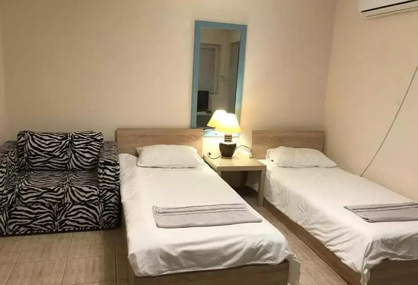 ペンション Ssenyange Guest House