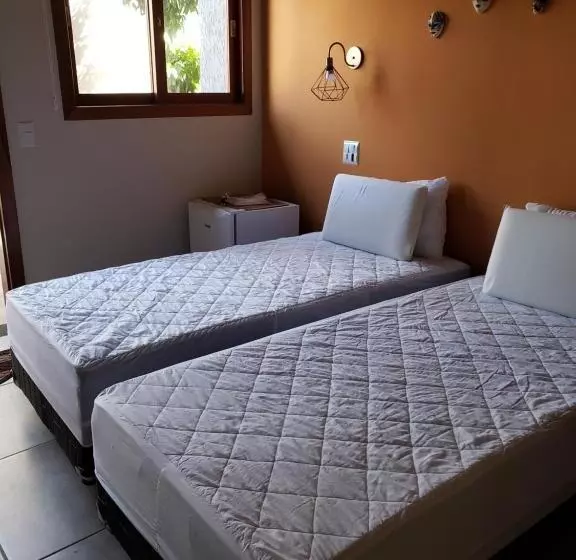 پانسیون Suítes Verano Ubatuba   Bairro Itaguá   Com Piscina