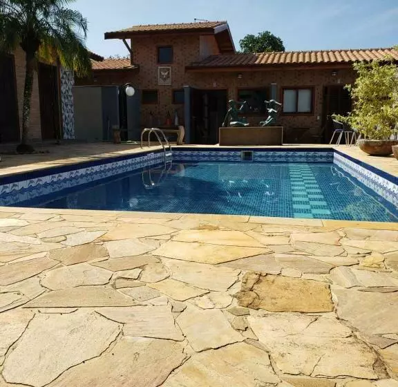 پانسیون Suítes Verano Ubatuba   Bairro Itaguá   Com Piscina