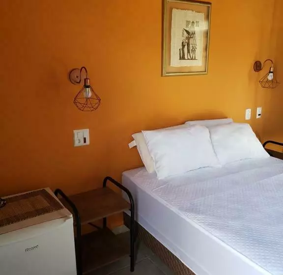 پانسیون Suítes Verano Ubatuba   Bairro Itaguá   Com Piscina