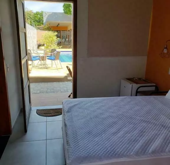 پانسیون Suítes Verano Ubatuba   Bairro Itaguá   Com Piscina