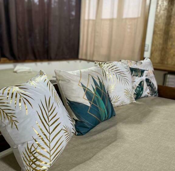 פנסיון Sweet Home