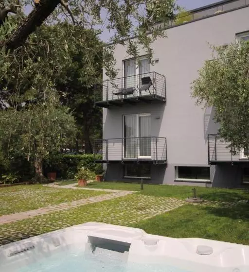 Aamiaismajoitus (B&B) Insula Felix Bed&breakfast