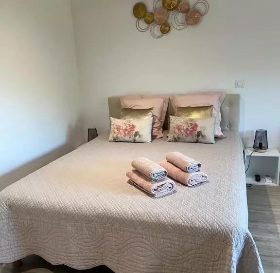 Aamiaismajoitus (B&B) Le Mas D Archas Montélimar Sud