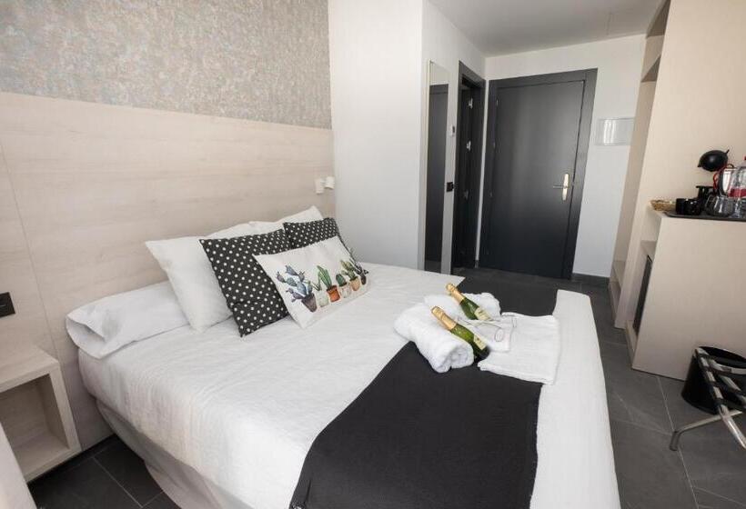 Пансион Nerja Centro Jacuzzi Mirador De La Ermita Adults Recommended